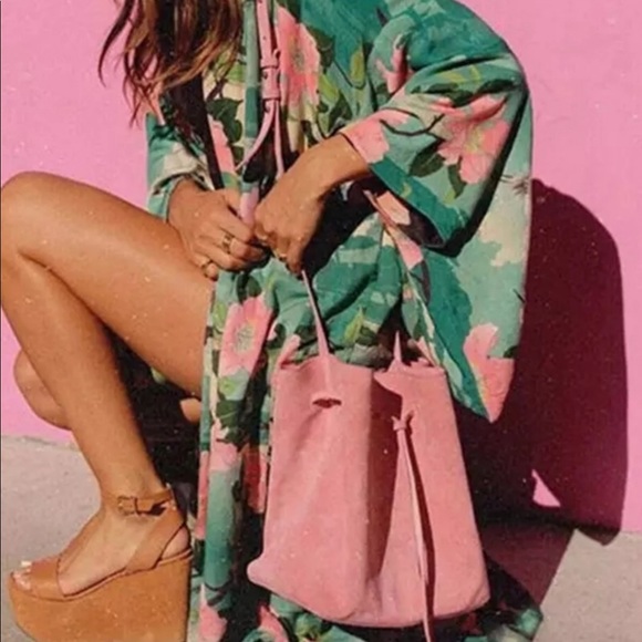 New Arrival boho Lotus kimono - Picture 2 of 9